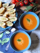 Kreminė pomidorų sriuba su kokosu pienu ir antiena